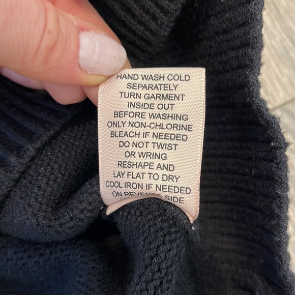 Philosophy Basic Black Sweater size Medium (NWT) - Picture 4 of 5